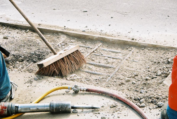 GeoSet Rapid Concrete Repair with Minimal Prep Work